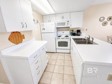 Welcome to paradise! This beautifully appointed 1 bedroom + - photo 15