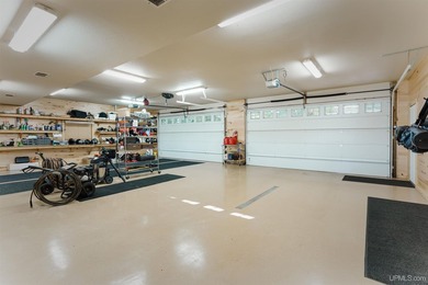 One of a kind property that surrounds an entire 142 acre lake - photo 15