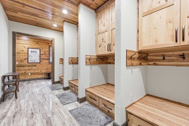 Luxury meets craftsmanship in this stunning 6,900 sq ft estate - photo 16