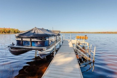 One of a kind property that surrounds an entire 142 acre lake - photo 16
