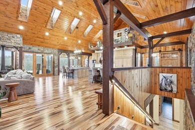 Luxury meets craftsmanship in this stunning 6,900 sq ft estate - photo 17