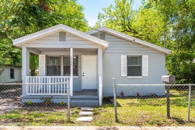 Move-in ready concrete block single-family home! Freshly - photo 18