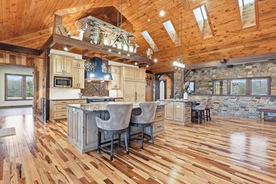 Luxury meets craftsmanship in this stunning 6,900 sq ft estate - photo 28