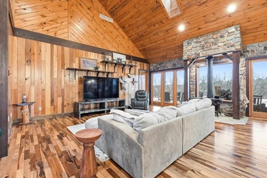 Luxury meets craftsmanship in this stunning 6,900 sq ft estate - photo 31
