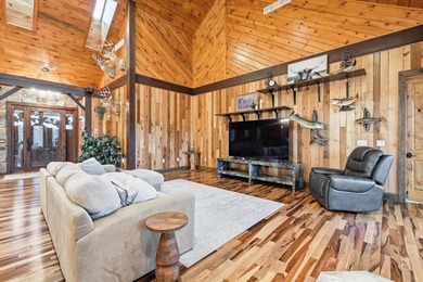 Luxury meets craftsmanship in this stunning 6,900 sq ft estate - photo 32