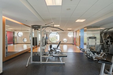 Located in the prestigious EVOLO project on Ile-des-Soeurs, this - photo 34