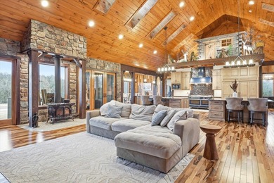 Luxury meets craftsmanship in this stunning 6,900 sq ft estate - photo 34