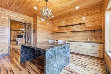 Luxury meets craftsmanship in this stunning 6,900 sq ft estate - photo 37