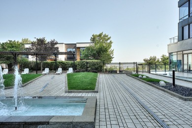 Located in the prestigious EVOLO project on Ile-des-Soeurs, this - photo 39
