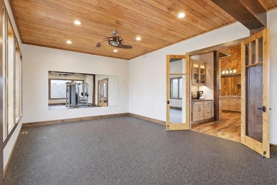 Luxury meets craftsmanship in this stunning 6,900 sq ft estate - photo 39