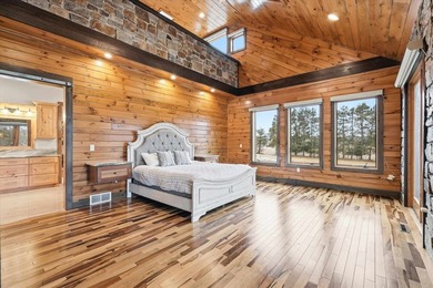 Luxury meets craftsmanship in this stunning 6,900 sq ft estate - photo 40
