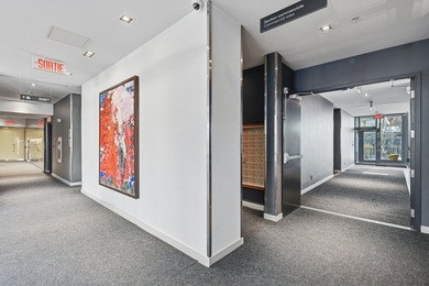 Located in the prestigious EVOLO project on Ile-des-Soeurs, this - photo 43