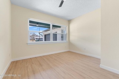 Beautiful charming with many tasteful updates 4 - 2 Block-Brick - photo 20
