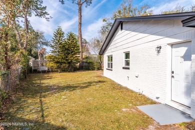 Beautiful charming with many tasteful updates 4 - 2 Block-Brick - photo 25