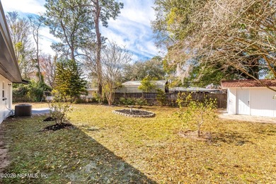 Beautiful charming with many tasteful updates 4 - 2 Block-Brick - photo 26