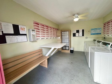Elegantly decorated 2 bedroom 2 bath Villa located in the 55+ - photo 27