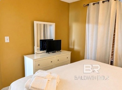 Welcome to this beautifully updated GROUND floor beachfront - photo 28