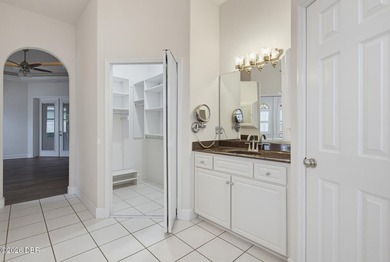 Welcome to this beautifully maintained 3-bedroom, 2-bath - photo 29