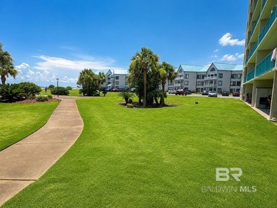 Welcome to this beautifully updated GROUND floor beachfront - photo 36