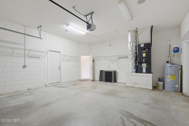 Welcome to this beautifully maintained 3-bedroom, 2-bath - photo 38