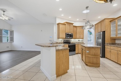 Welcome to this beautifully maintained 3-bedroom, 2-bath - photo 44