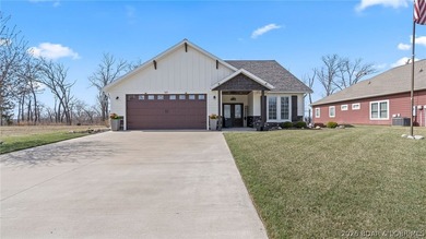 Lake of the Ozarks Home For Sale in Camdenton Missouri