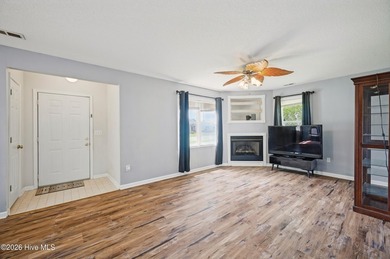 Well maintained 2bd 2ba home on an open corner lot in the - photo 4