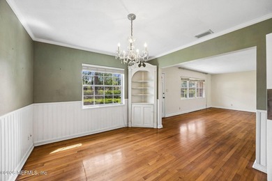 Charming 3 bedroom, 2 bath ranch home offering solid - photo 11