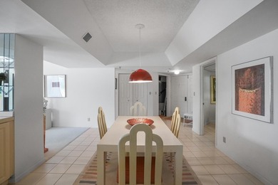Light-filled & spacious is this luxurious OCEANFRONT 2-bedroom - photo 12