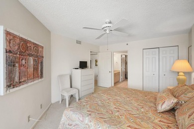 Light-filled & spacious is this luxurious OCEANFRONT 2-bedroom - photo 21