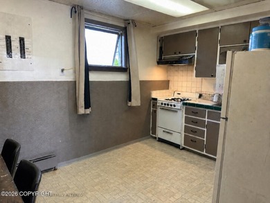 Just 5 minutes to JBER's Boniface Gate--VA, FHA & AHFC eligible - photo 25
