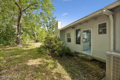 Charming 3 bedroom, 2 bath ranch home offering solid - photo 41