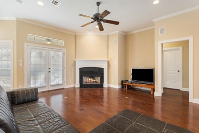Exceptional Waco Retreat: A Perfect Harmony of Comfort and - photo 5