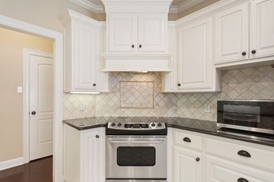 Exceptional Waco Retreat: A Perfect Harmony of Comfort and - photo 8