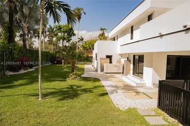 Exquisite modern estate located in the prestigious Village of - photo 12