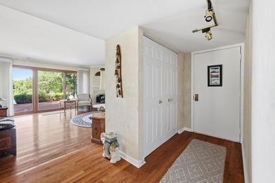 PREMIUM LAKE FRONT LOCATION IN BEAUTIFUL LAKE BARRINGTON SHORES! - photo 4