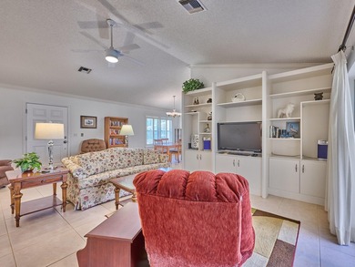 Updated 1,304sf, Single Family Home, 2 Beds, 2 Full Baths, 2 Car - photo 15