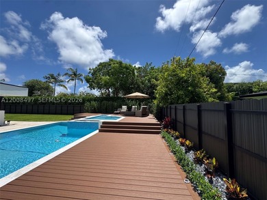 Exquisite modern estate located in the prestigious Village of - photo 19