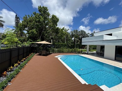 Exquisite modern estate located in the prestigious Village of - photo 21