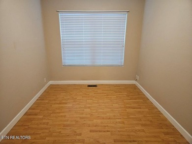 Well maintained home located in Lake Tansi is ready and waiting - photo 28