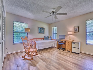 Updated 1,304sf, Single Family Home, 2 Beds, 2 Full Baths, 2 Car - photo 28
