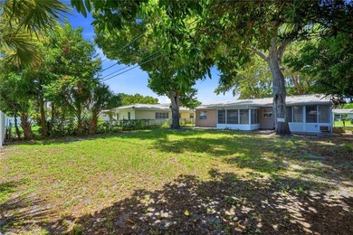 Welcome to this beautifully updated two bedroom, one bath home - photo 30