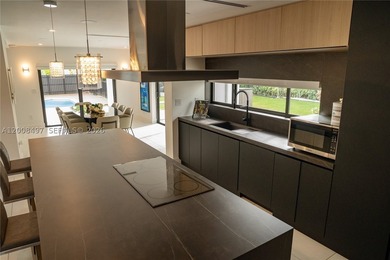 Exquisite modern estate located in the prestigious Village of - photo 33