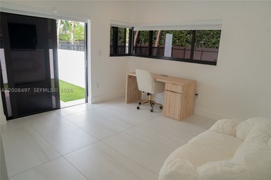 Exquisite modern estate located in the prestigious Village of - photo 39