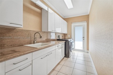 Stunning single-story estate in the exclusive Weston Hills - photo 39