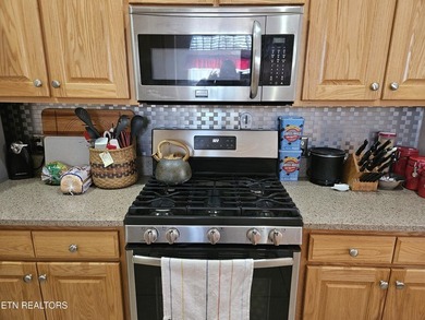 Well maintained home located in Lake Tansi is ready and waiting - photo 41