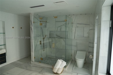 Exquisite modern estate located in the prestigious Village of - photo 49