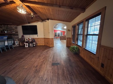 This spacious 4bedroom, 2bath manufactured home sits on 0.66 - photo 7