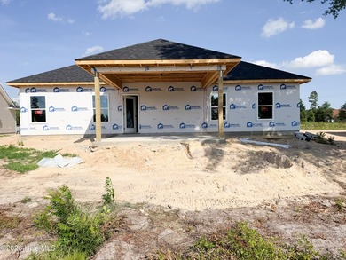 Welcome to Wood Creek Landing in Leland! Discover style, comfort - photo 3