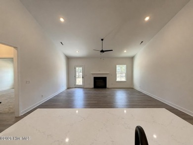 Welcome to Wood Creek Landing in Leland! Discover style, comfort - photo 8